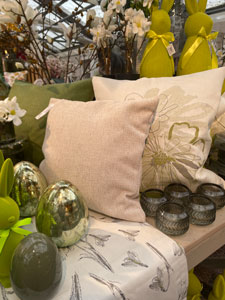 Dekoeier zu Ostern, Deko-Kissen und Tischläufer von Sander, Osterdekoration Dekoeier zu Ostern, Deko-Kissen und Tischläufer von Sander, Osterdekoration